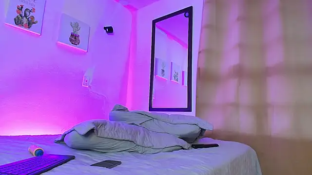 Natalie_Heather's cam snapshot