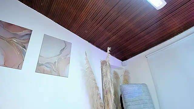 Amelie_Wine's cam snapshot