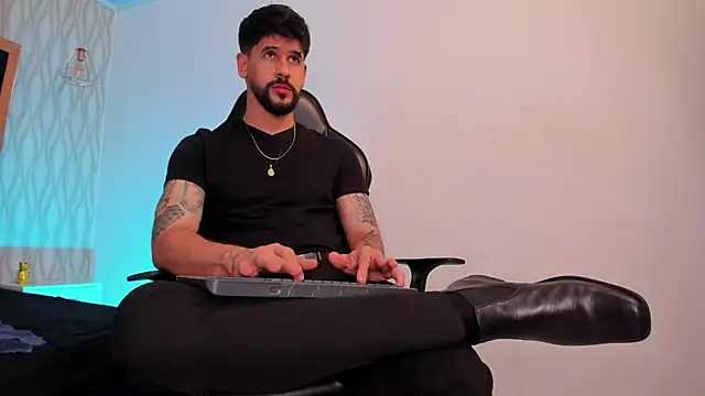 Petesevans live sex cam