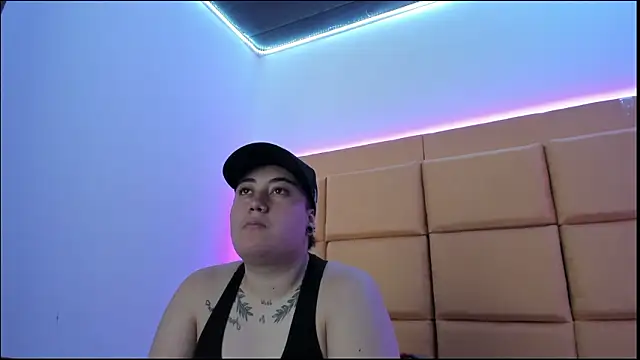 Liany_and_liam's cam snapshot