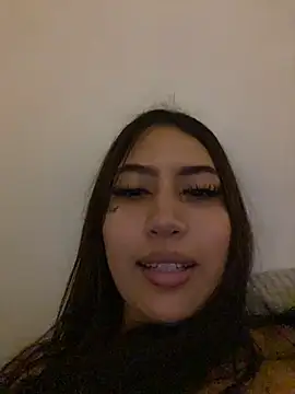 Sweett_pain live sex cam