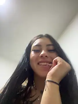 emily_24x's cam snapshot