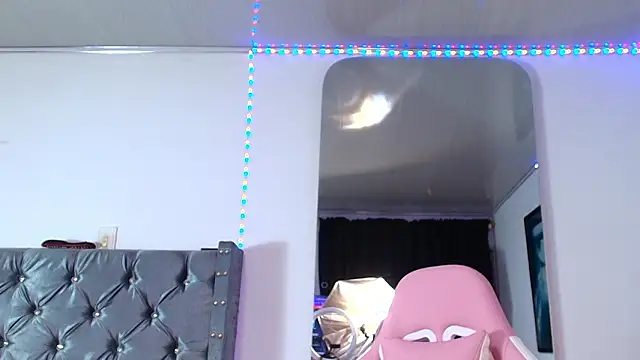 GraceWallace_'s cam snapshot