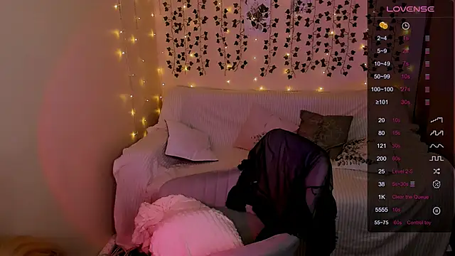 AnyaTaylor_'s cam snapshot