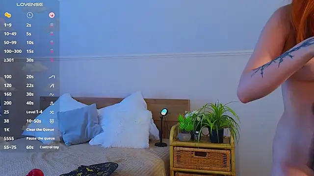 WICKEDEMBER's cam snapshot