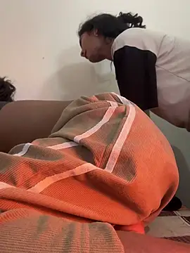 Dilnaazz's cam snapshot