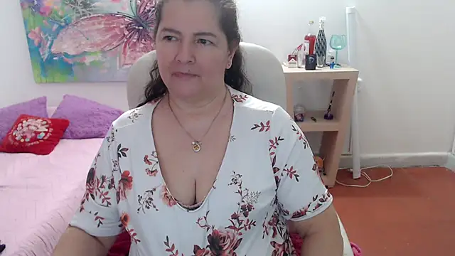 leonela_69's cam snapshot