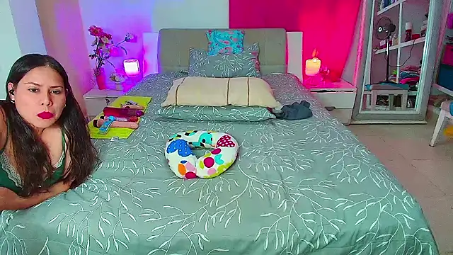 Kendralove31xxx's cam snapshot