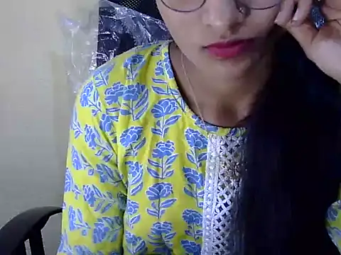 Khushi_v's cam snapshot