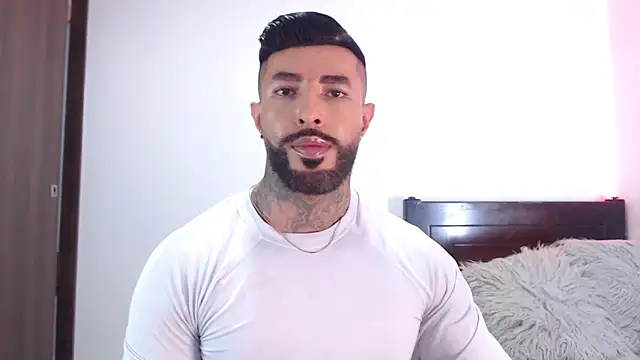 andrea_de_lucaa's cam snapshot