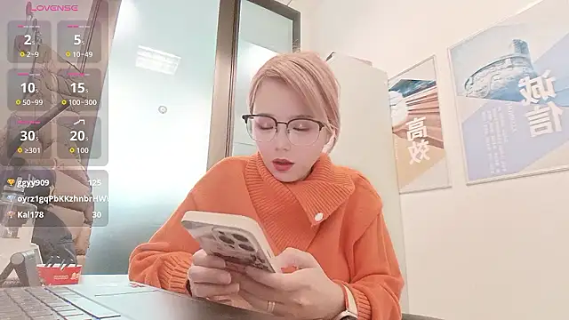 KKMM168 live sex cam