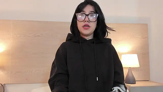 dolleyes10's cam snapshot