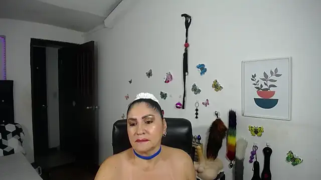 mature_bigboobs10's cam snapshot