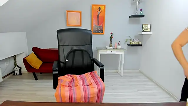 LollaGirl's cam snapshot