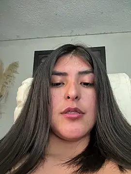 kim_zaratte's cam snapshot