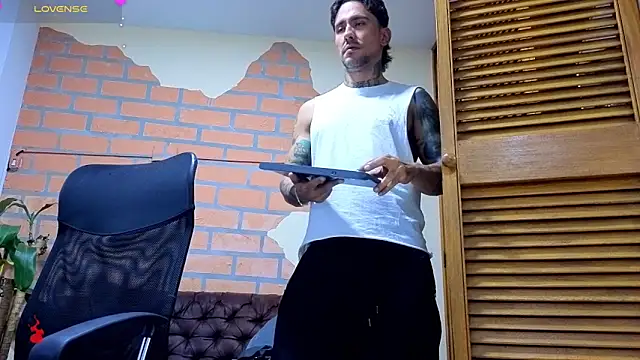 mister_eithan's cam snapshot