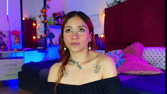 alisson_zafiro_'s cam snapshot