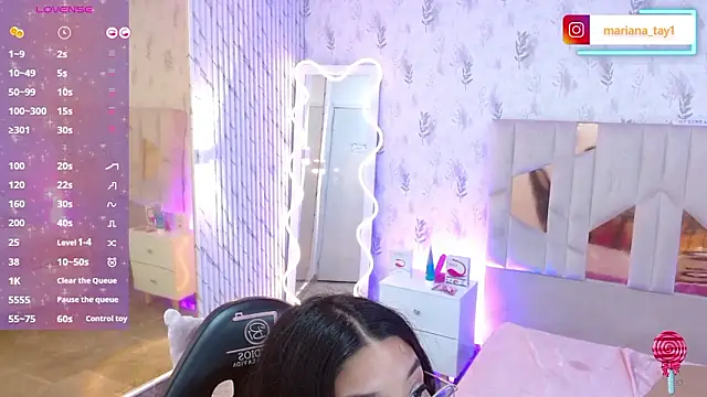 MARIANA_TAY1's cam snapshot