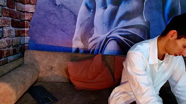 ZyroNight live sex cam