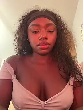 alissradiante1's cam snapshot