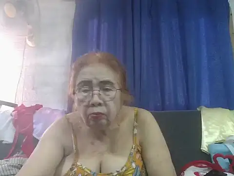 xloverboobsx's cam snapshot