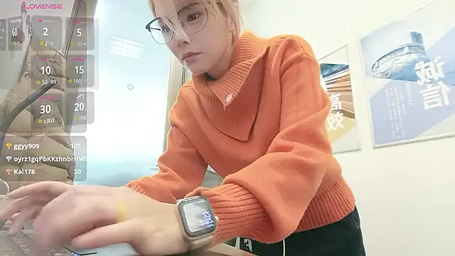 KKMM168 live sex cam