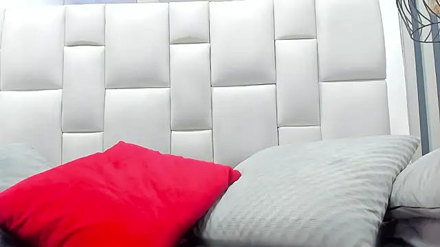 camila__herrera live sex cam