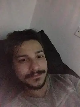 MoundingEwenki live sex cam