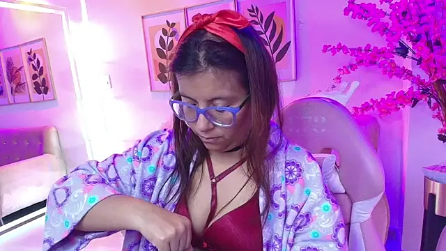 Amber__rouge's cam snapshot