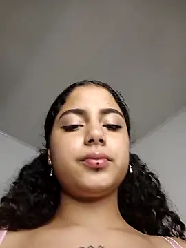 Spicy_Nesss live sex cam