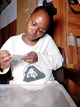 QUEENZAZA's cam snapshot