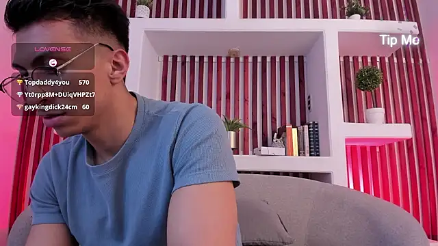 ApoloCruz live sex cam