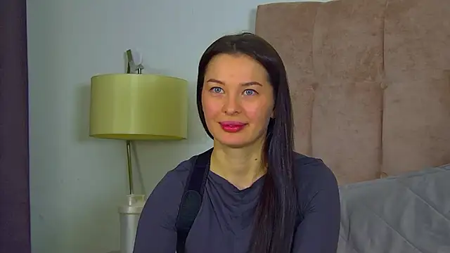 AlexandraBloom live sex cam