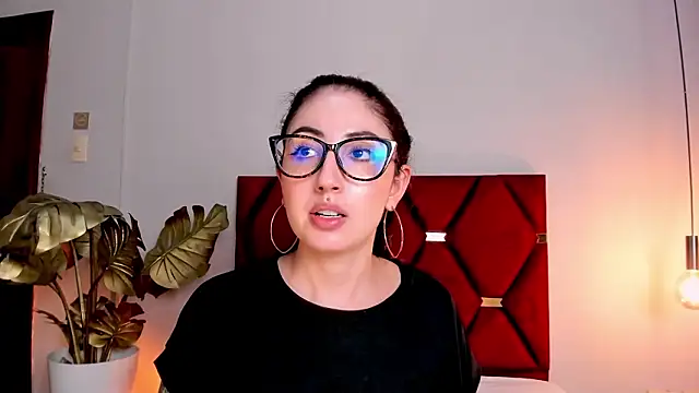 Emilywatsonn's cam snapshot