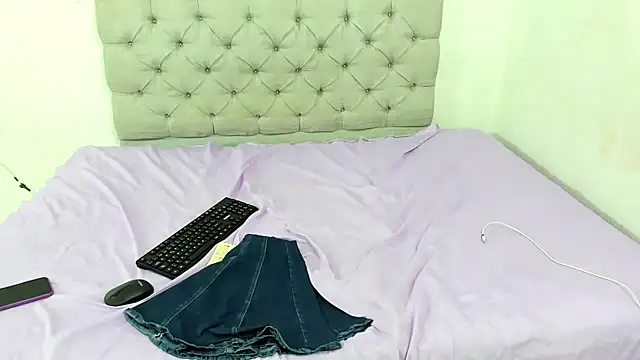 Briitney_tovar's cam snapshot