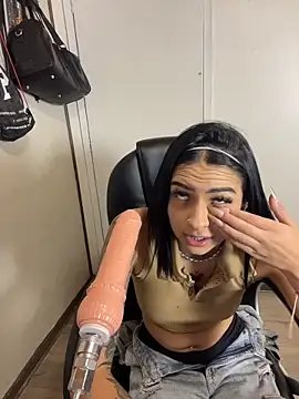 Hilary_pinkk's cam snapshot