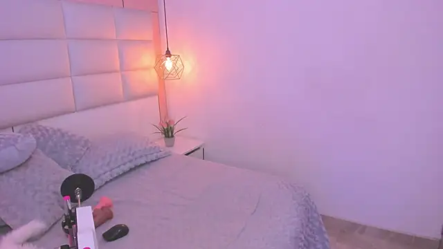 Sofia_clk's cam snapshot