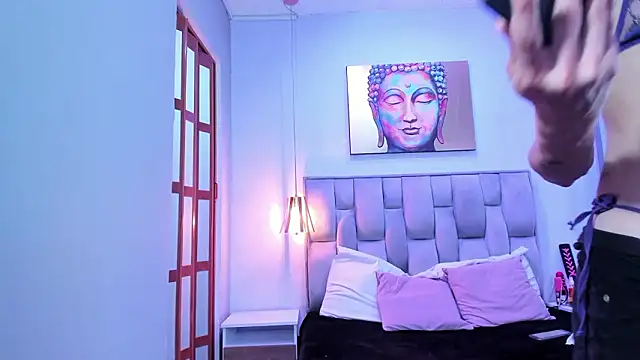 Violet-Storm-'s cam snapshot