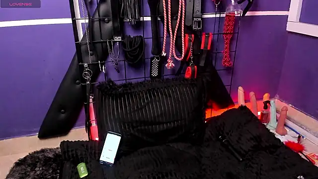 slave_to_pain's cam snapshot