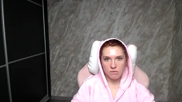 Reginasmilee's cam snapshot