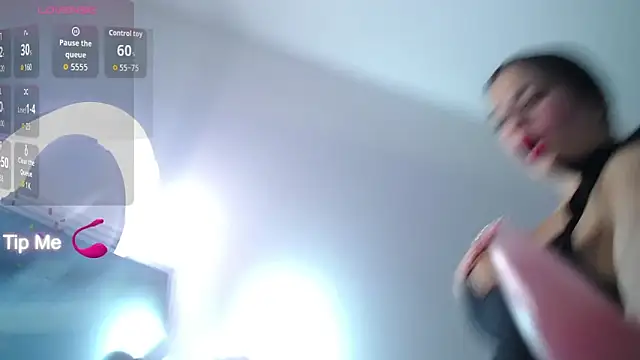 vaiolett_t's cam snapshot