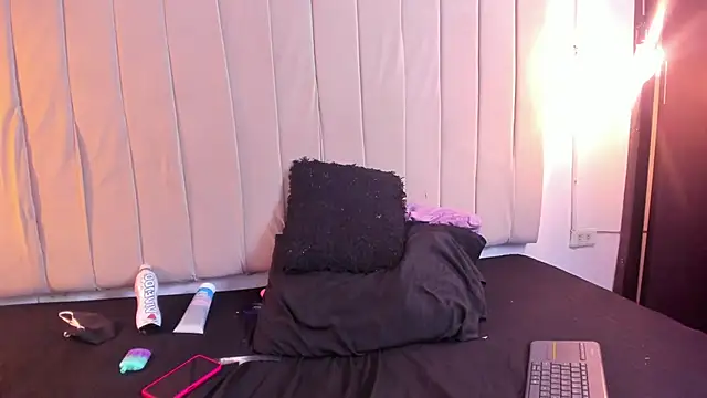 escar_let's cam snapshot