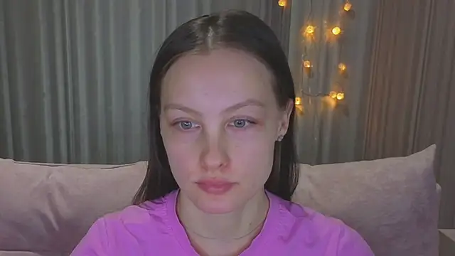 RoxyRay_'s cam snapshot