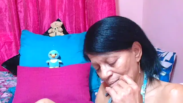 SLUTTYROXY's cam snapshot