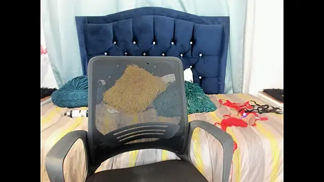 Inaya_Khalifa's cam snapshot