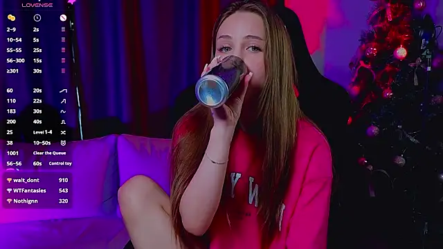 Alice_loft's cam snapshot