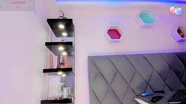 Amira_Ember live sex cam