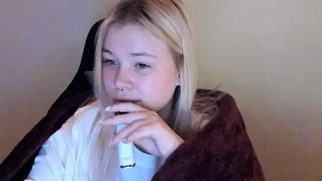 Lulu_Di live sex cam