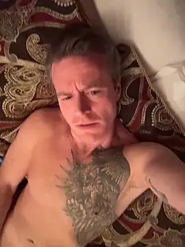 DILFiGuess1's cam snapshot