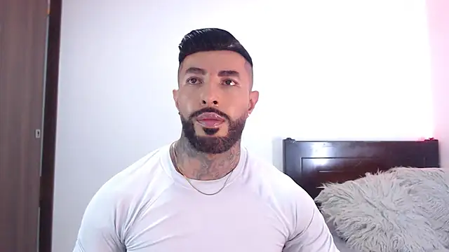 andrea_de_lucaa's cam snapshot